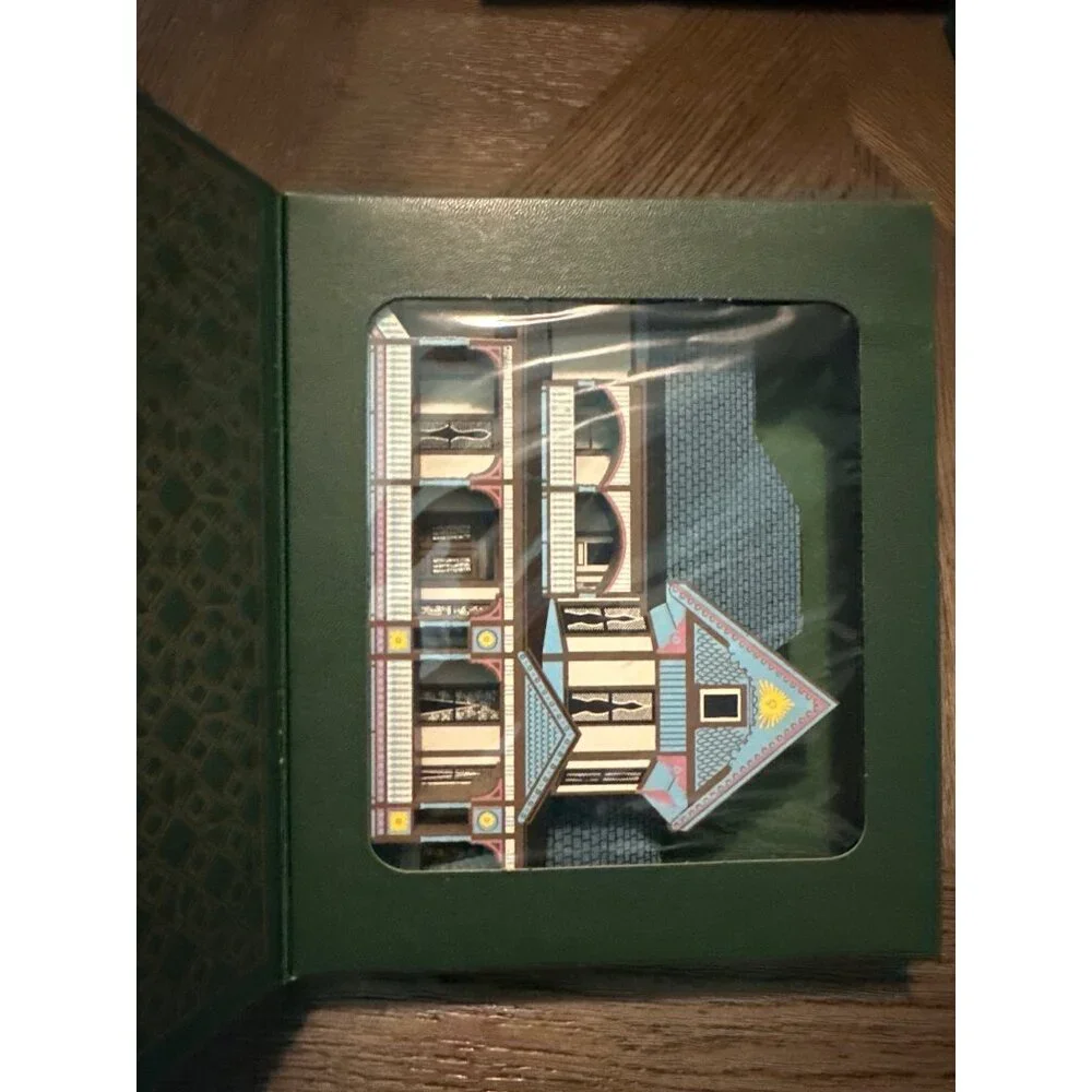 Sheilas Wooden Collectible House 